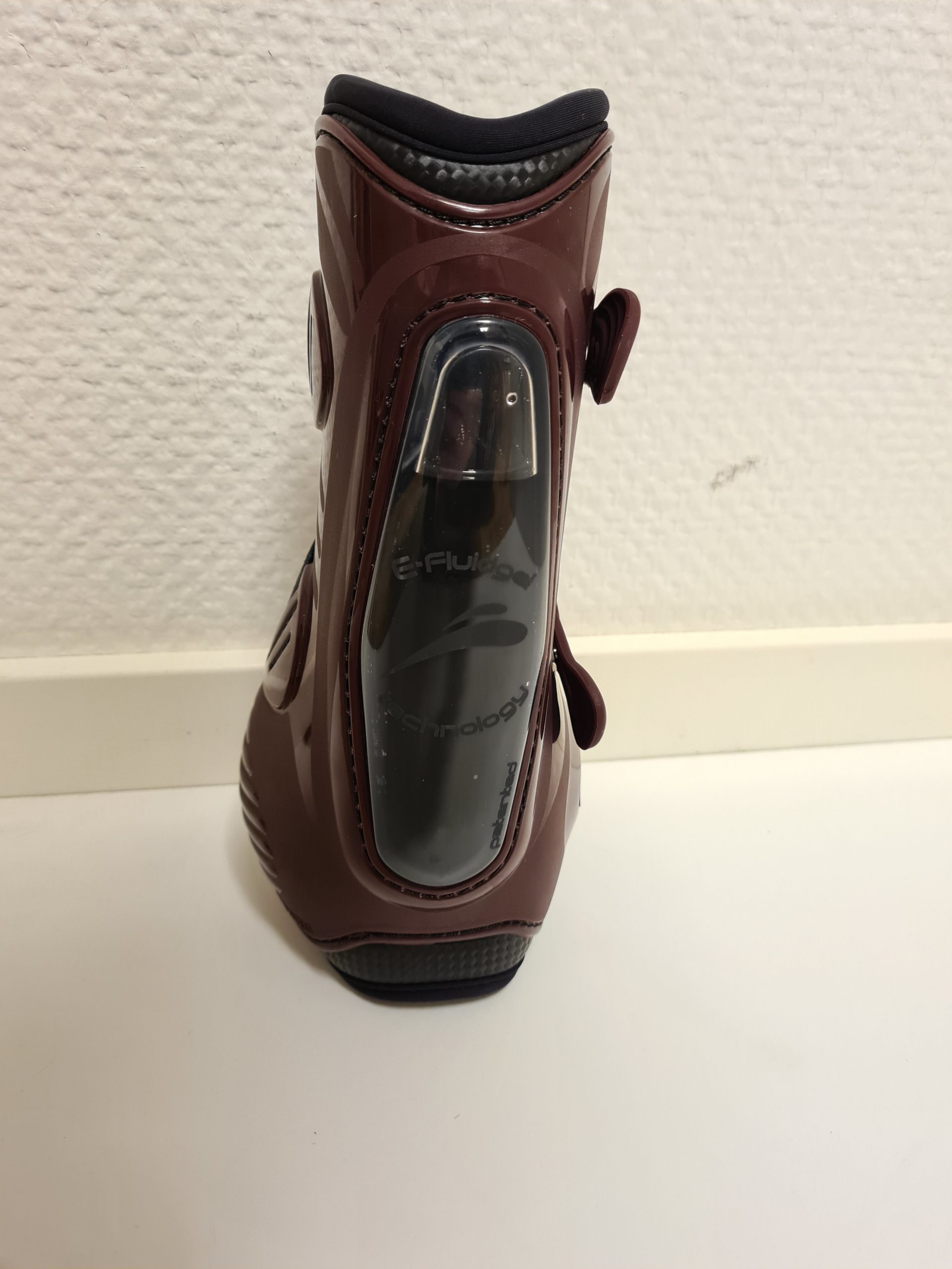equick_eshock_framskydd_brun_fluidgel_stallbyggen_legend_svart